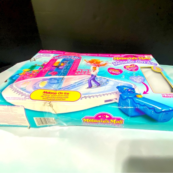 MELANIE’S MALL VINTAGE 1997 MELANIE ON ICE w/ ORIGINAL BOX - Picture 15 of 16